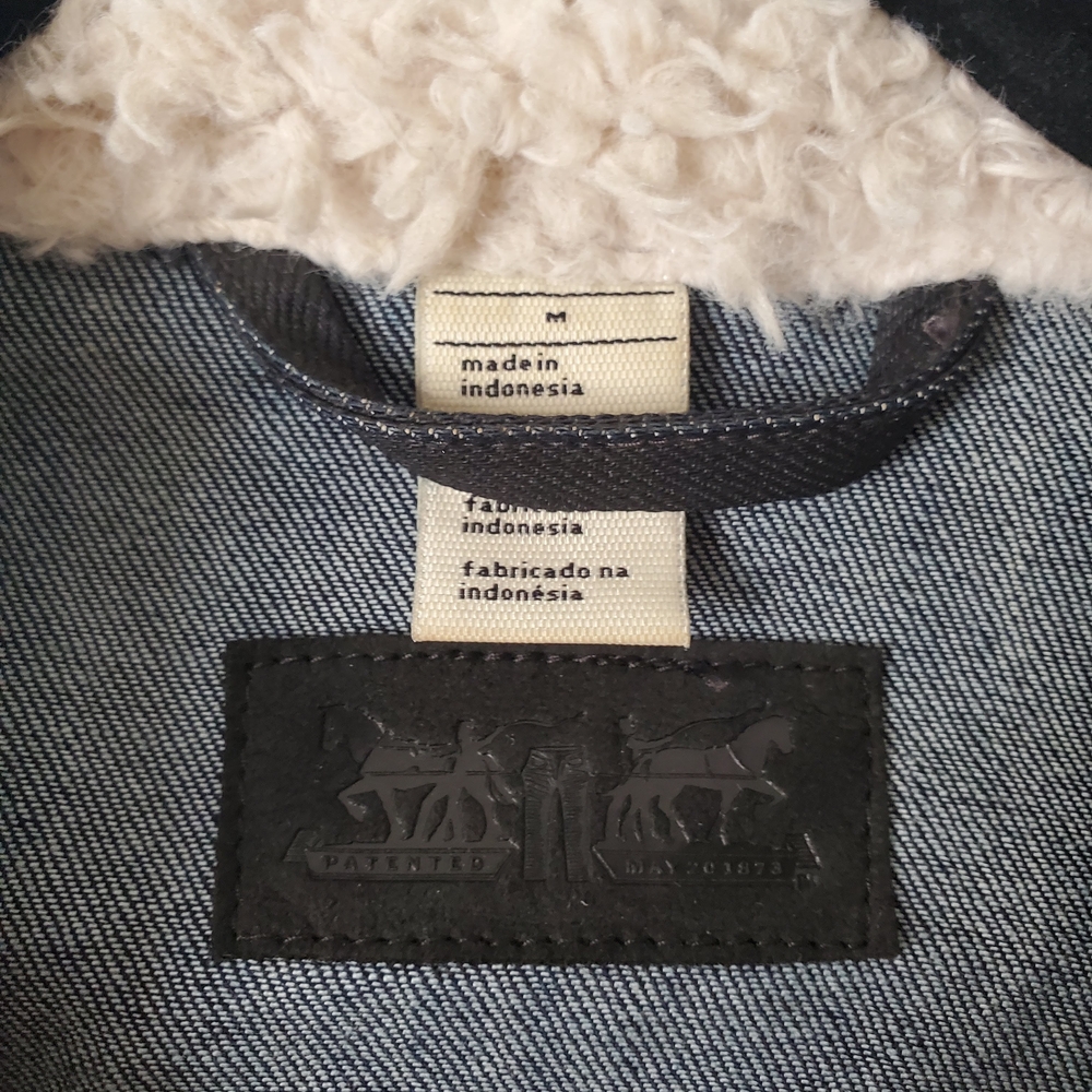 Levi's Dark Gray Jean Moto Jacket with Cream Fleece Collar - Picture 3 of 8